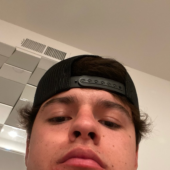 Meet your Posher, Lucas - Picture 1 of 1